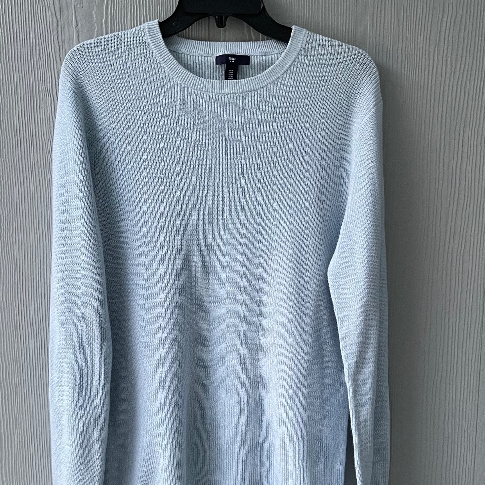 GAP Men's Sweater Size M Light Blue